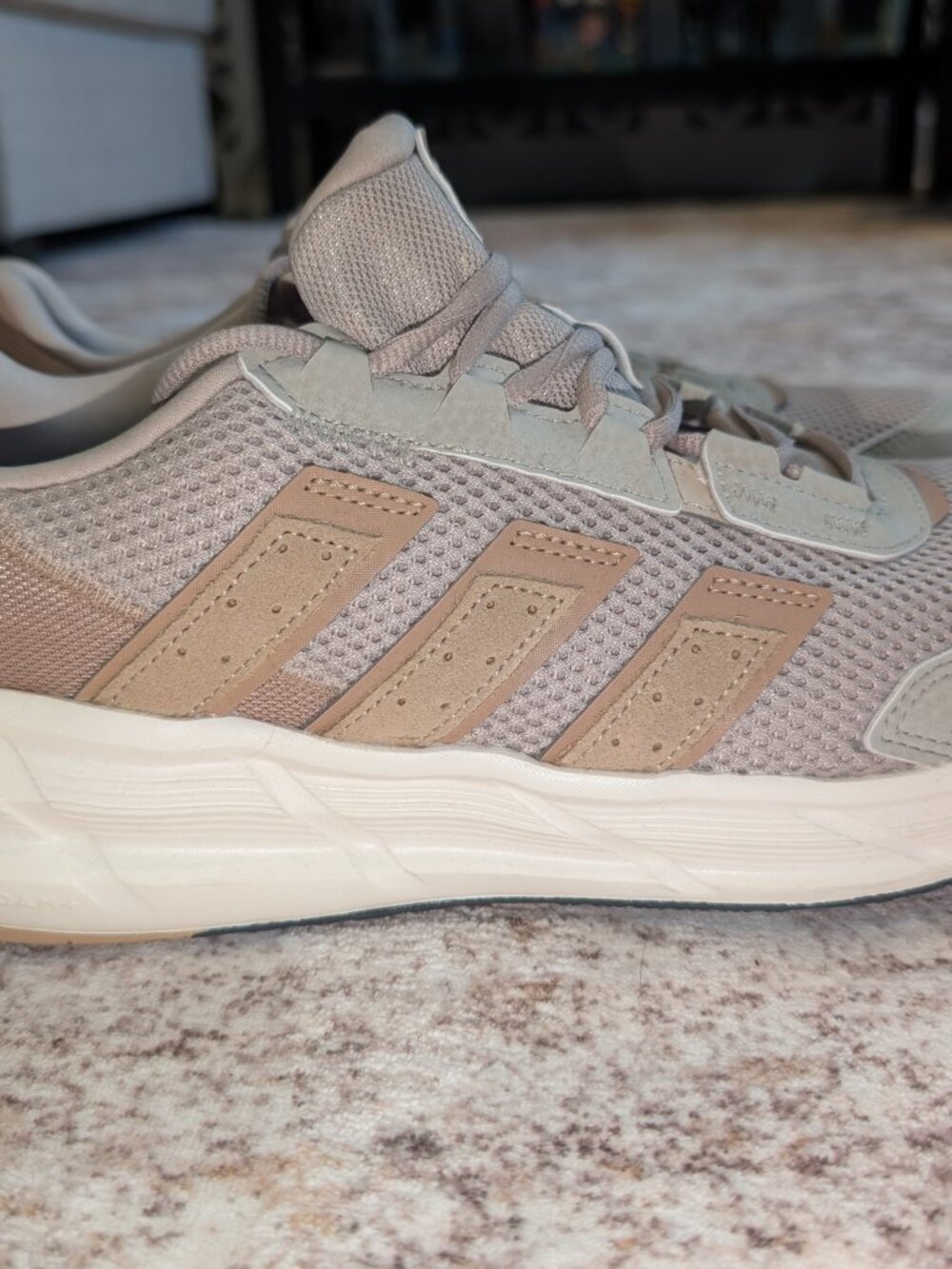 New Adidas Astrastar Men Size 10 Wonder Beige Warm Sandstone Cloudfoam Sneakers - Picture 2 of 5
